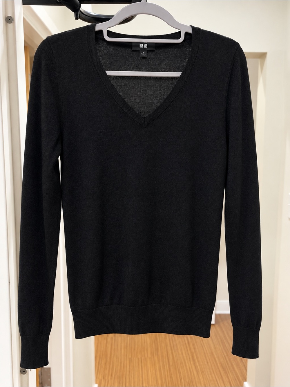 Uniqlo Black Crewneck Wool Sweater